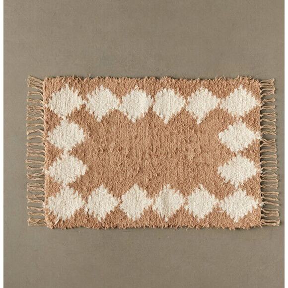 Urban Outfitters Diamond Border Woven Cozy Shag Rag Rug 2 x 3 Foot Beige White - Picture 1 of 7
